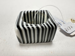 Jackie Brazil "Tiger Stripe" Pop Liquorice Black & White Striped Square Resin Ring ( R1983 ) Size UK O / USA 7