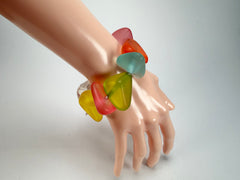 Jackie Brazil "Diamonds" Transparent Summer Frost Flintstone Bone Bracelet ( B0211 )