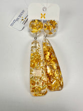 Jackie Brazil "Mel" Gold Flakes Stud & Leaf On Pin Resin Earrings ( E4500 )
