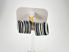 Jackie Brazil "Liquorice" Black & White Small Square Resin Clip On Earrings ( E0074 )