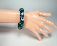 Jackie Brazil "Thin Cat Eye" Liquorice Allsorts with Cat Eye Blue Mix 1.3cm Resin Bangle ( B1151 )