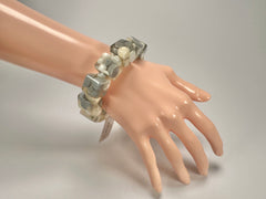 Jackie Brazil "Spots" Spotted Cubes On Elastic Cream Mix Resin Bracelet ( B1284 )