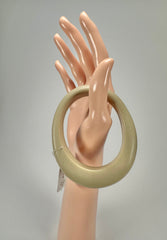 Jackie Brazil "Solid Oval" Natural Beige Matte 1.3cm Resin Bangle ( B0040 )