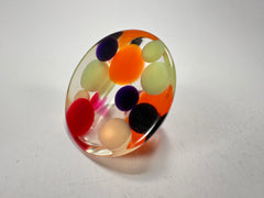 Jackie Brazil "Acrobatic" Flat Round Petite Green Balls Spots Resin Ring ( R2536 ) Size UK P / US 7.5