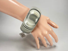 Jackie Brazil "All Sorts "Liquorice w/Cat Eye Cream Mix 3.4cm Bangle ( B2444 )