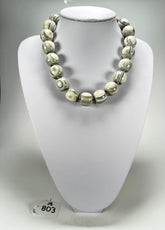 Jackie Brazil "Cat Eyes" Cream Mix Liquorice Balls Resin Necklace 50cm ( N0894 )