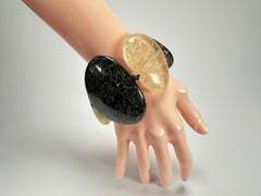 Jackie Brazil "Riverstones" Seasons Mix Stone Large Flat Stones On Elastic Bracelet ( B3716 )