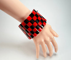 Marion Godart - Monochrome "Damier" Black & Red Elasticated Resin Bracelet