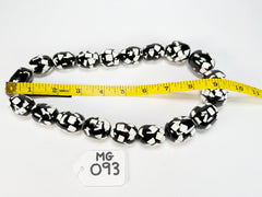 Marion Godart - Confetti "Tonneau Roulant" Black & White Resin Necklace