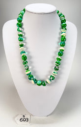 Sobral - Planets "Saturno" Studio Creation Short Green Resin Necklace ( 000000 )