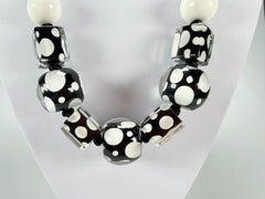 Zsiska - Itsy Bitsy Black & White Resin Necklace ( 9410101BLWHQ15 )
