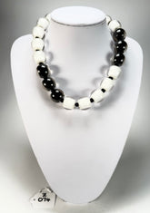 Zsiska - Colourful Beads 20 Bead Black & White Resin Necklace ( 40101170958Q20 )
