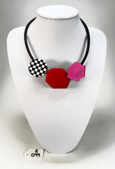 Zsiska - Checkmate "Prue Leith" Crimson & Rose 3 Bead Resin Necklace ( P220150REPIQ03 )