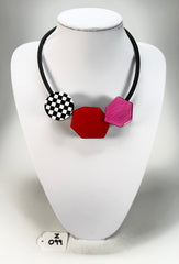 Zsiska - Checkmate "Prue Leith" Crimson & Rose 3 Bead Resin Necklace ( P220150REPIQ03 )