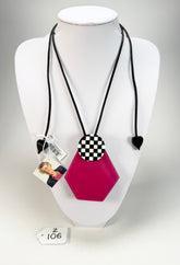 Zsiska - Checkmate "Prue Leith" Rose Pendant Resin Necklace ( P220201PINKQ00 )