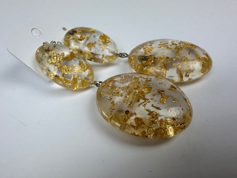 Jackie Brazil "Gold Flakes" Medium Riverstone Double Pendant Resin Earrings ( E3900 )