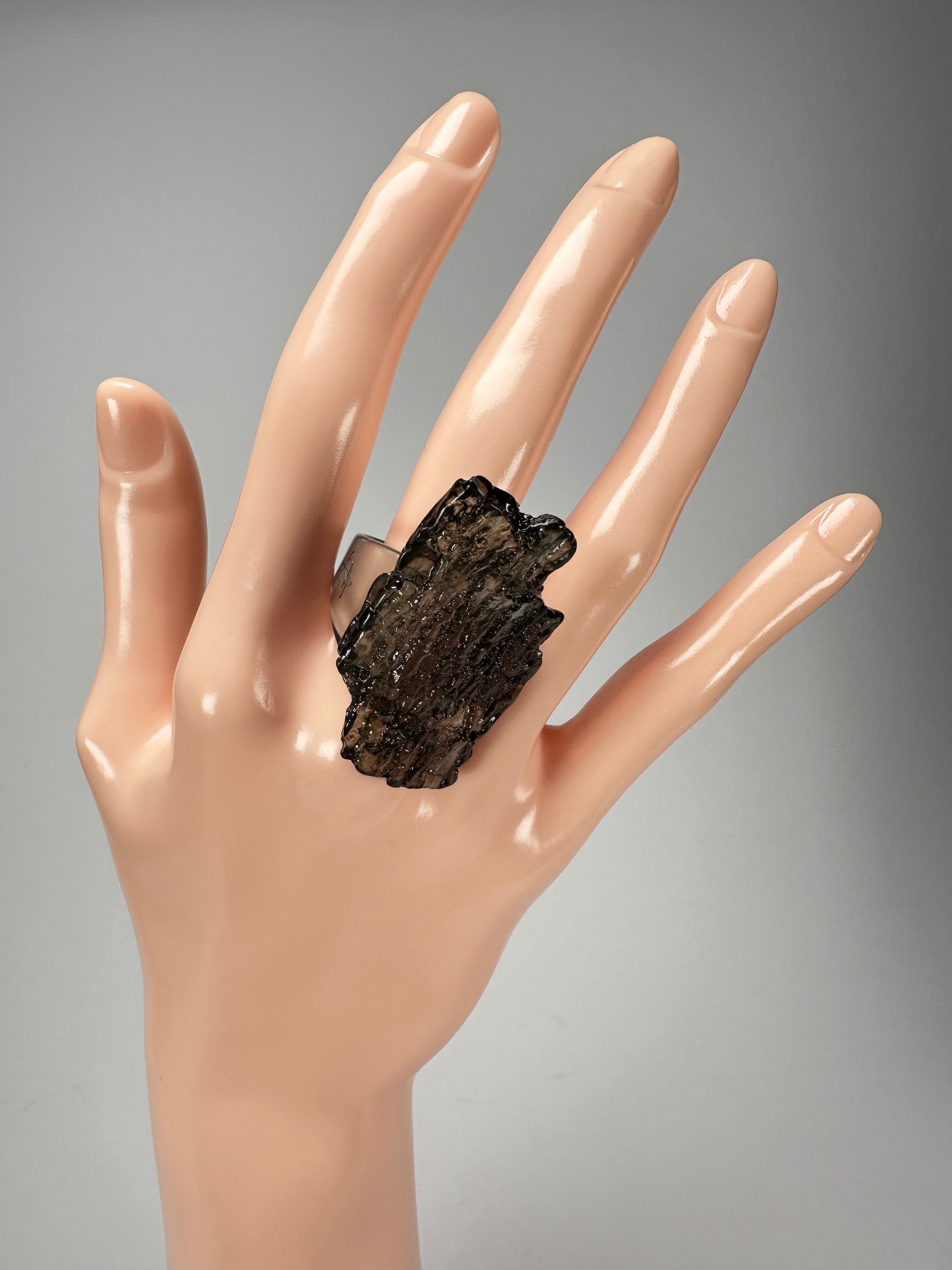 Jackie Brazil "Smoked Crystal" Charcoal Resin Ring ( R0001 ) UK P / USA 7.5