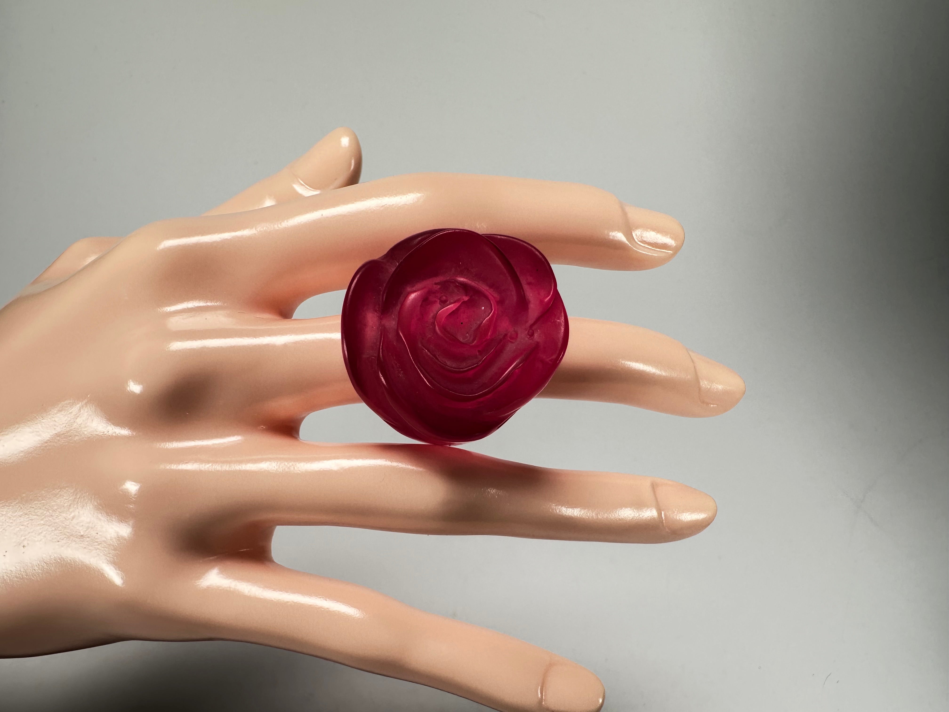 Jackie Brazil "Rose" Light Dark Resin Rose Ring ( R0585 ) Size UK Q / US 8