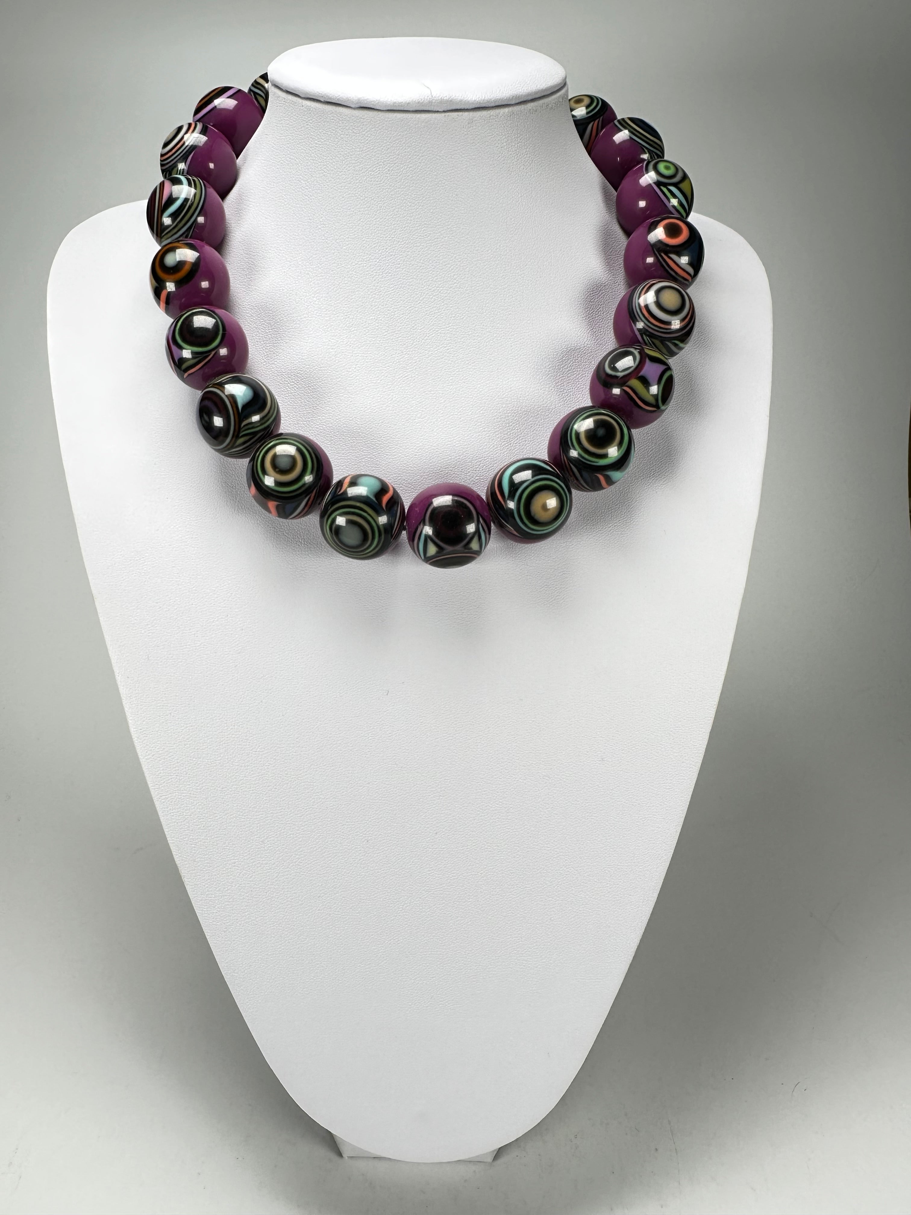 Jackie Brazil "Darning" Purple Swirls Balls With Cat Eyes Choker Resin Necklace ( N3200 )