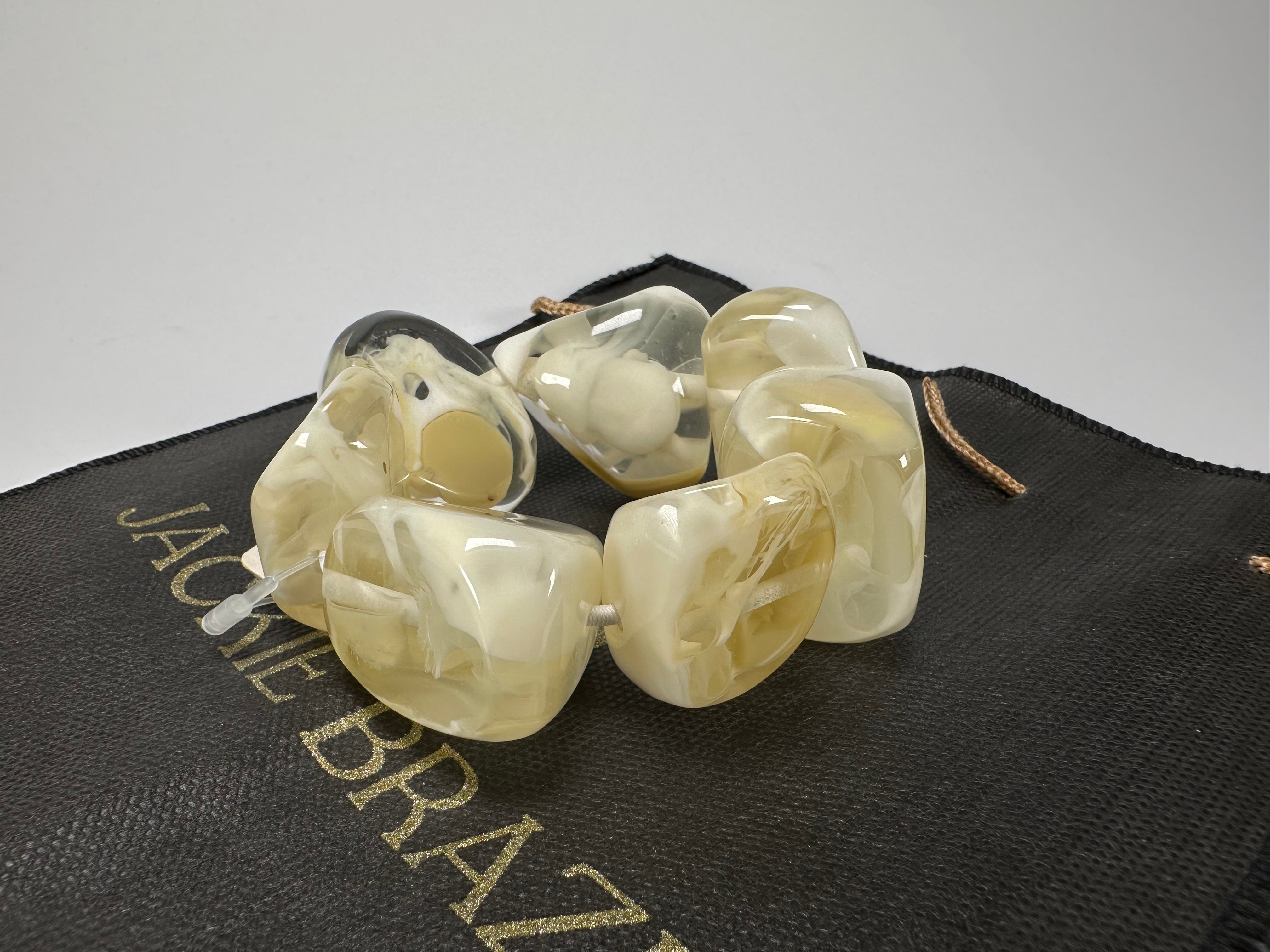 Jackie Brazil "Vesubio" Large Cusco Stones Cream Marble Elasticated Bracelet ( B1613 )