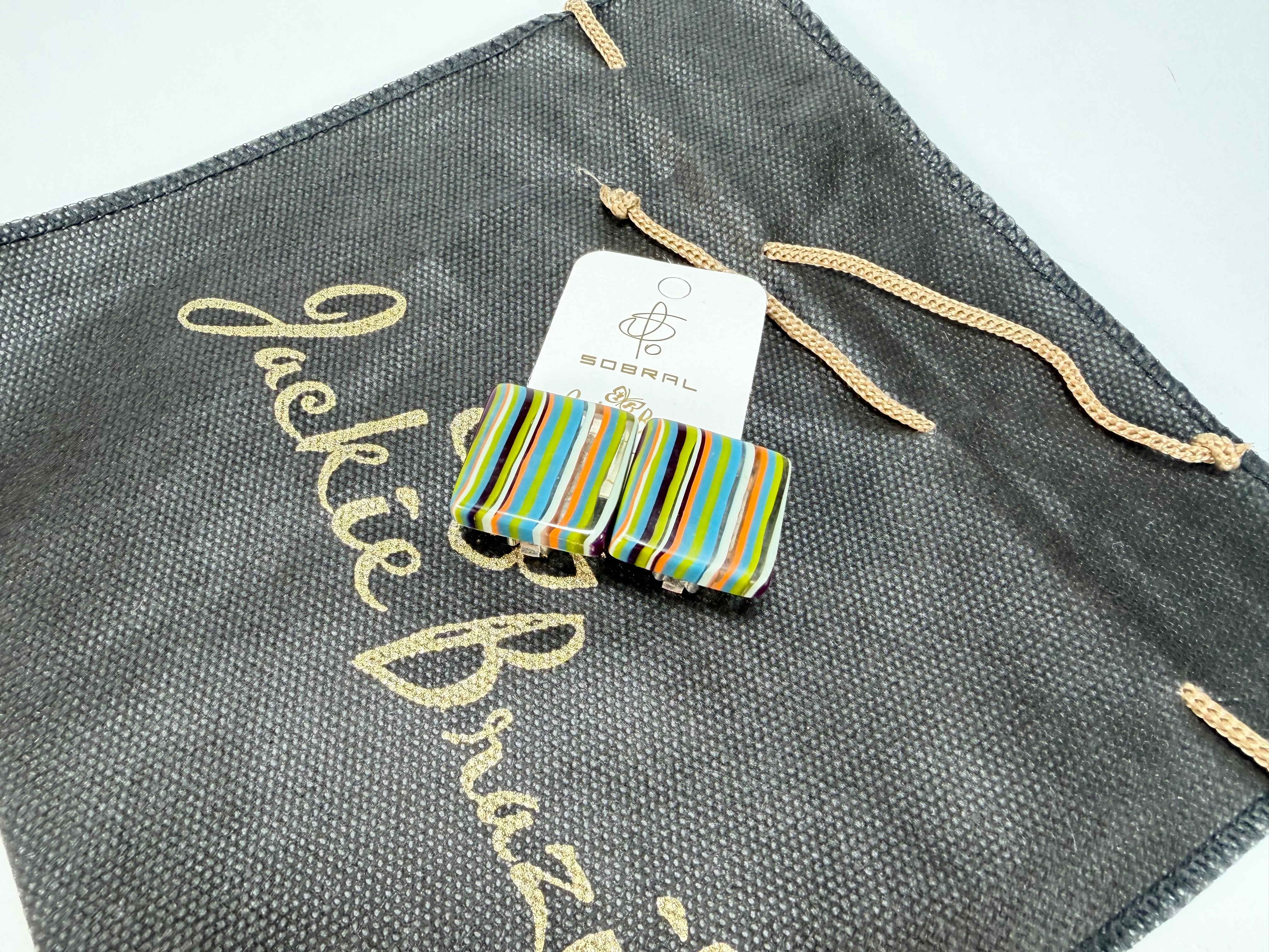 Jackie Brazil "Liquorice" Small Square Winter Mix Clip On Resin Earrings ( E0584 )