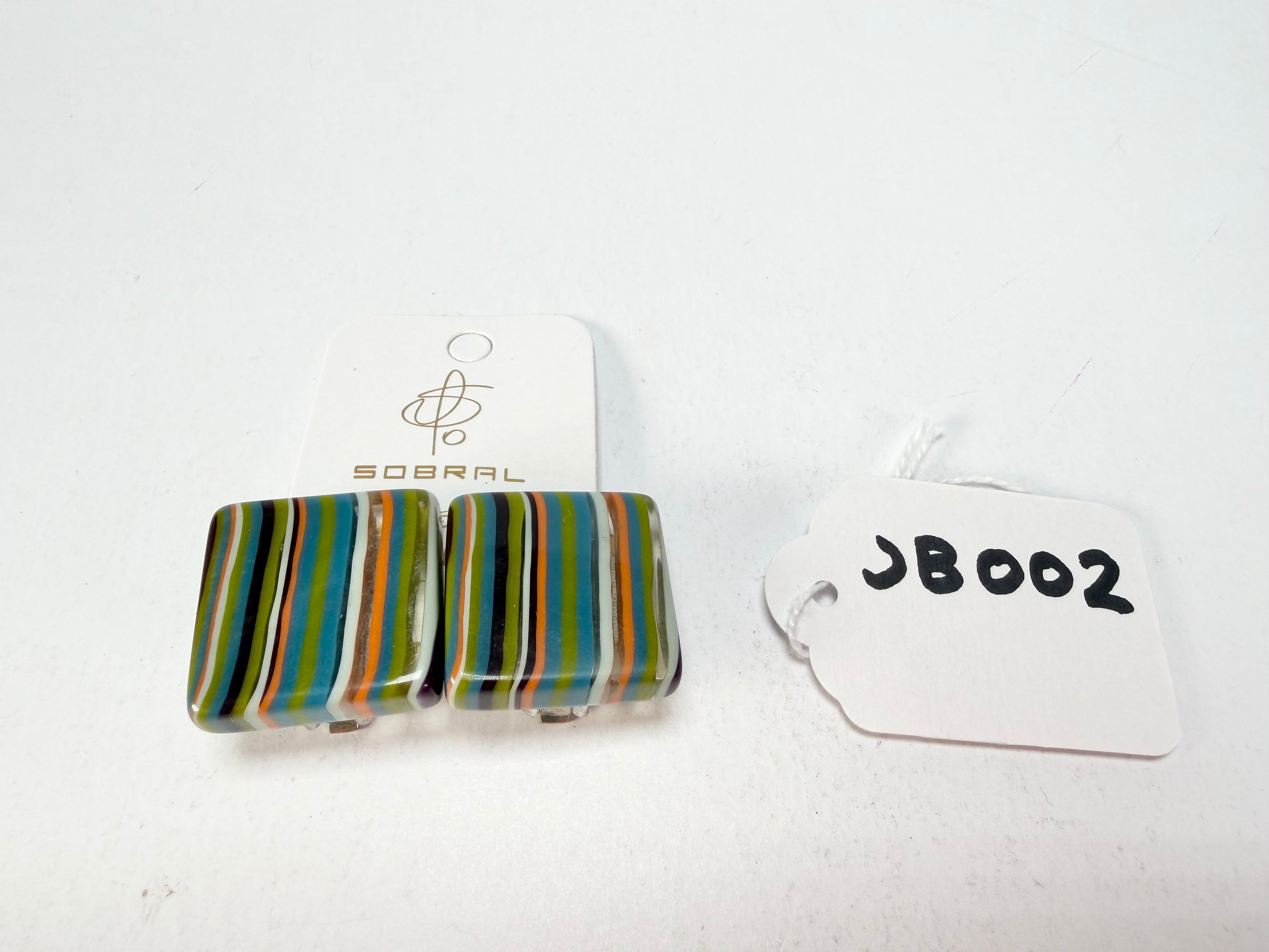 Jackie Brazil "Liquorice" Small Square Winter Mix Clip On Resin Earrings ( E0584 )