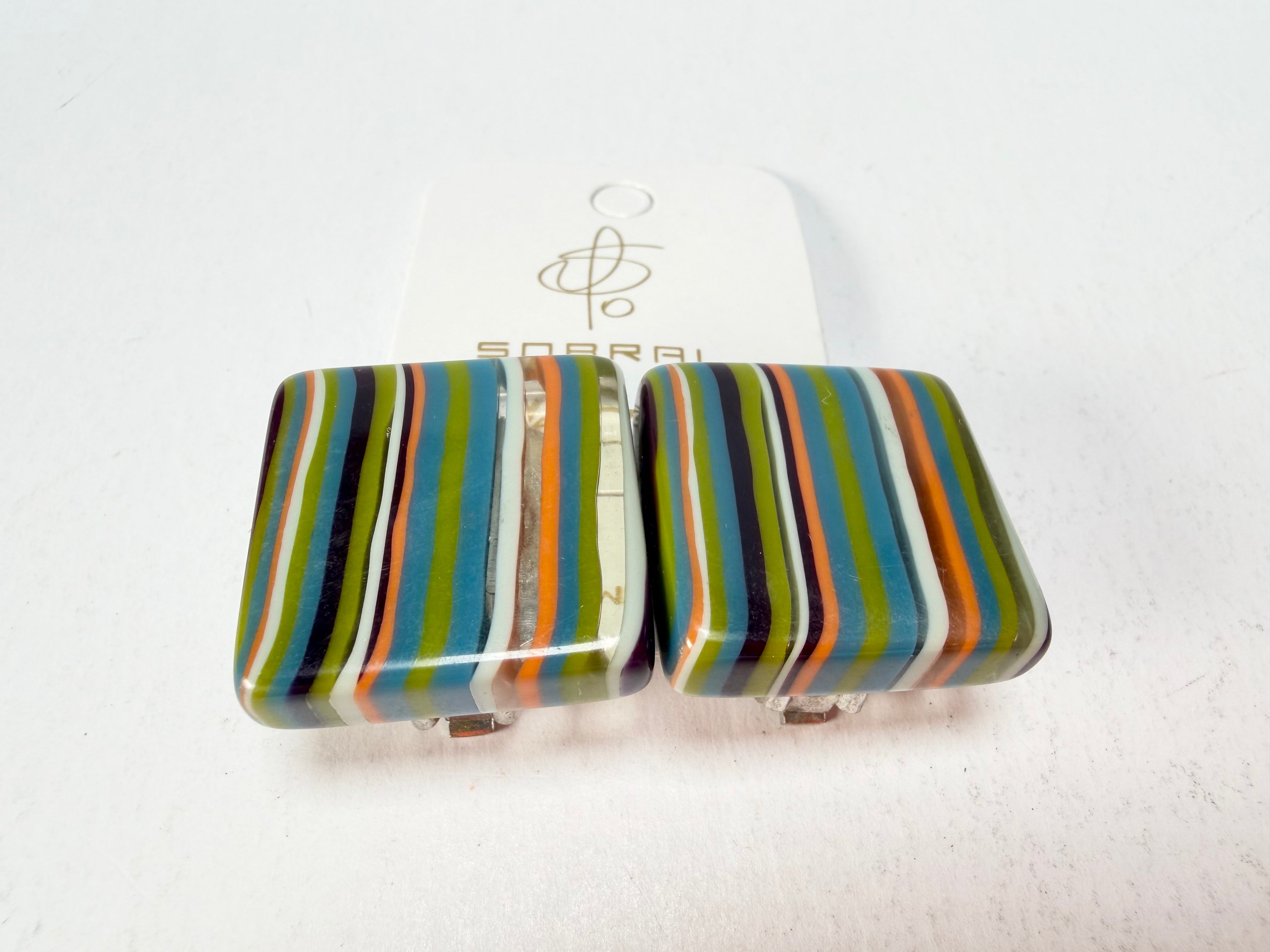 Jackie Brazil "Liquorice" Small Square Winter Mix Clip On Resin Earrings ( E0584 )