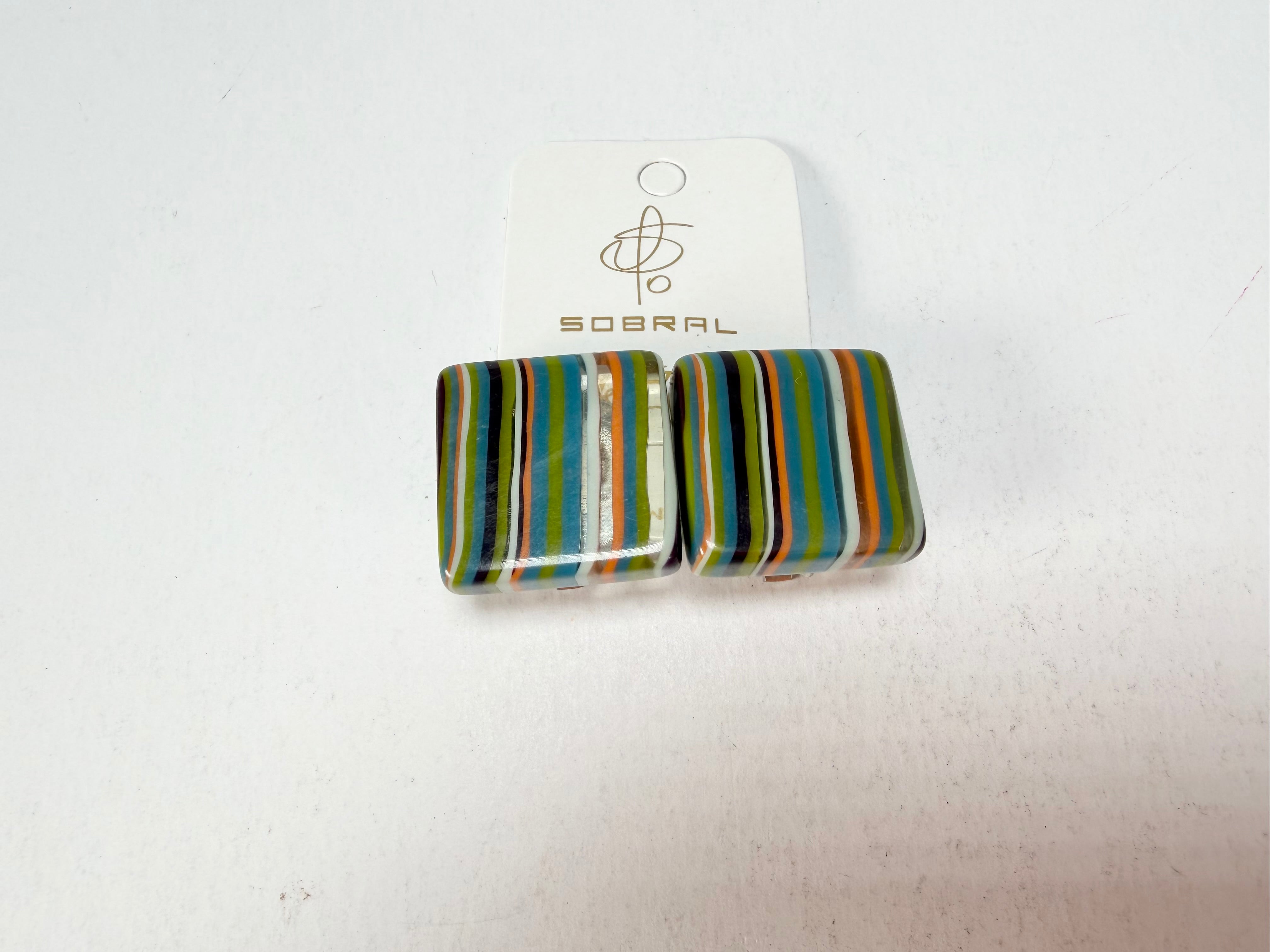 Jackie Brazil "Liquorice" Small Square Winter Mix Clip On Resin Earrings ( E0584 )