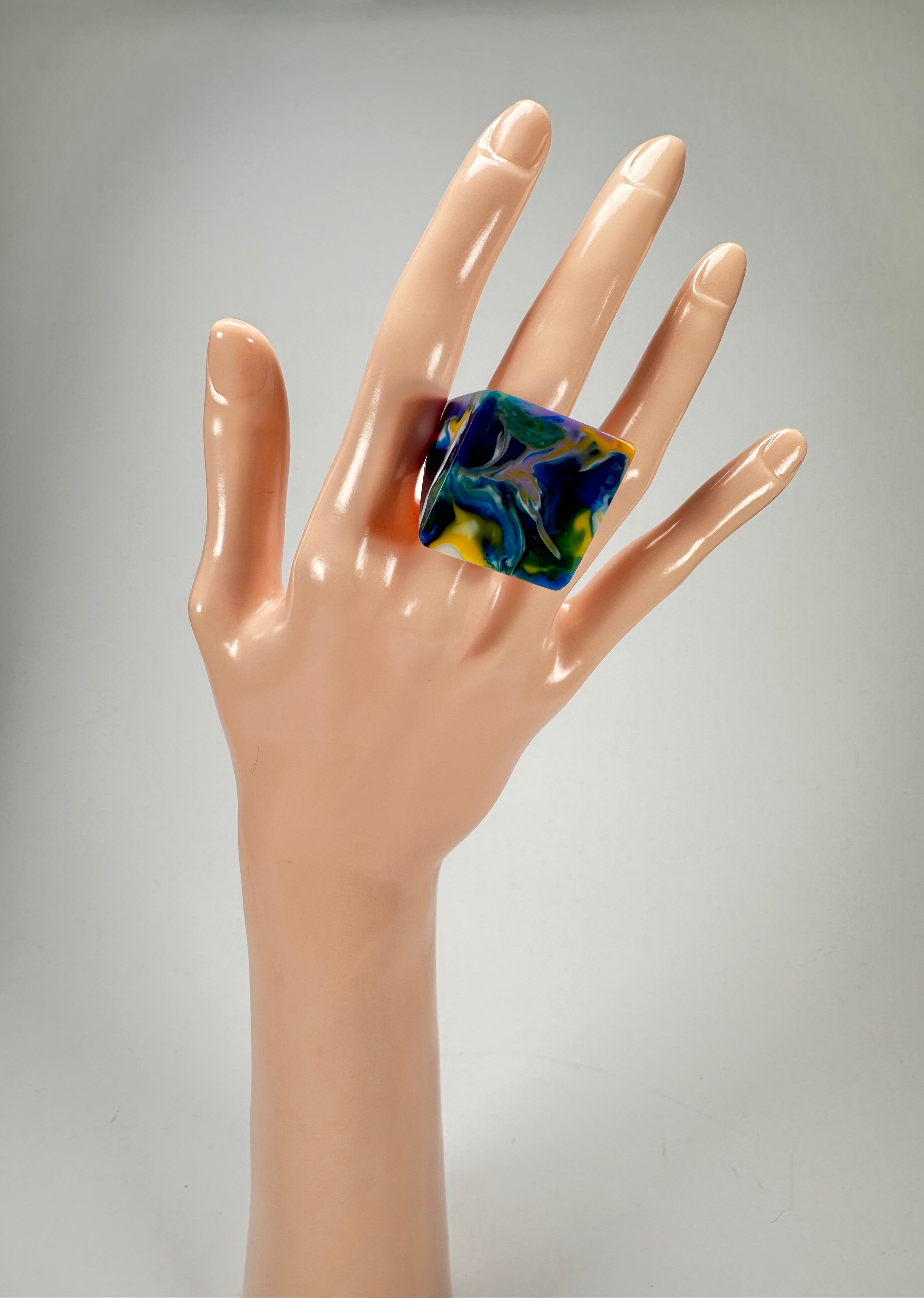 Jackie Brazil "Marble" Large Square Resin Ring ( R1715 ) Size UK T / USA 9.5