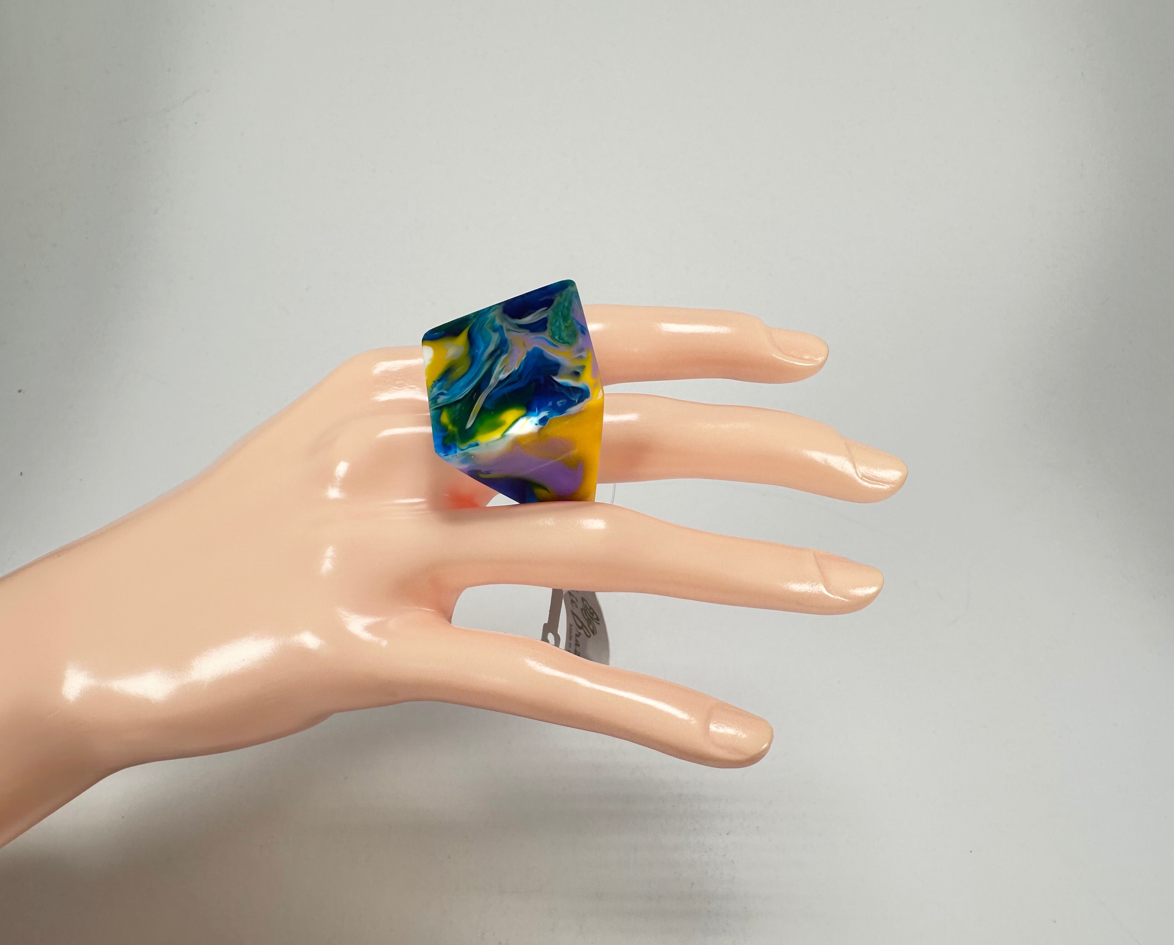Jackie Brazil "Marble" Large Square Resin Ring ( R1715 ) Size UK T / USA 9.5