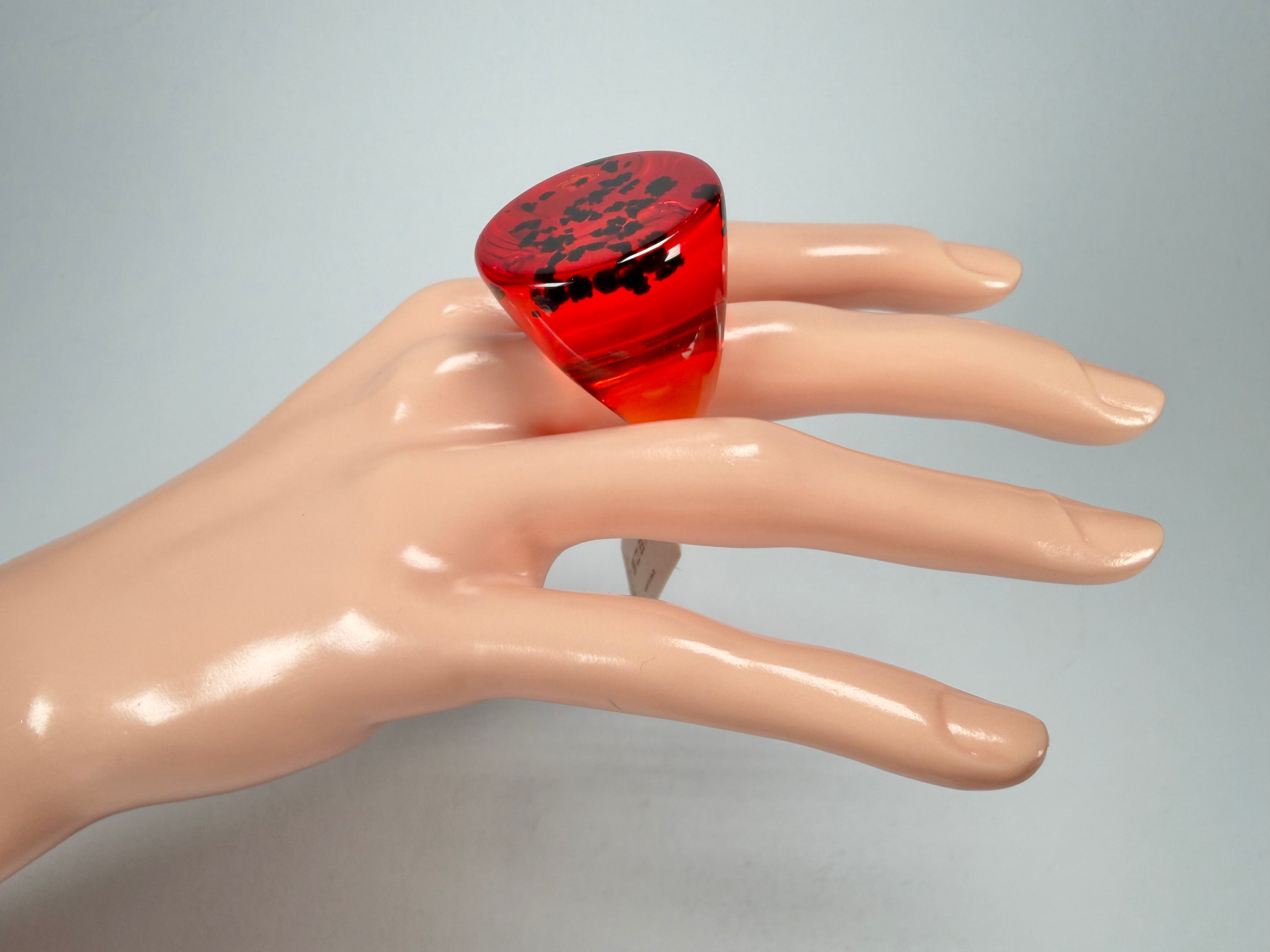 Jackie Brazil "Stomp" Large Round Amber Resin  Ring ( R0360 ) Size UK Q / US 8