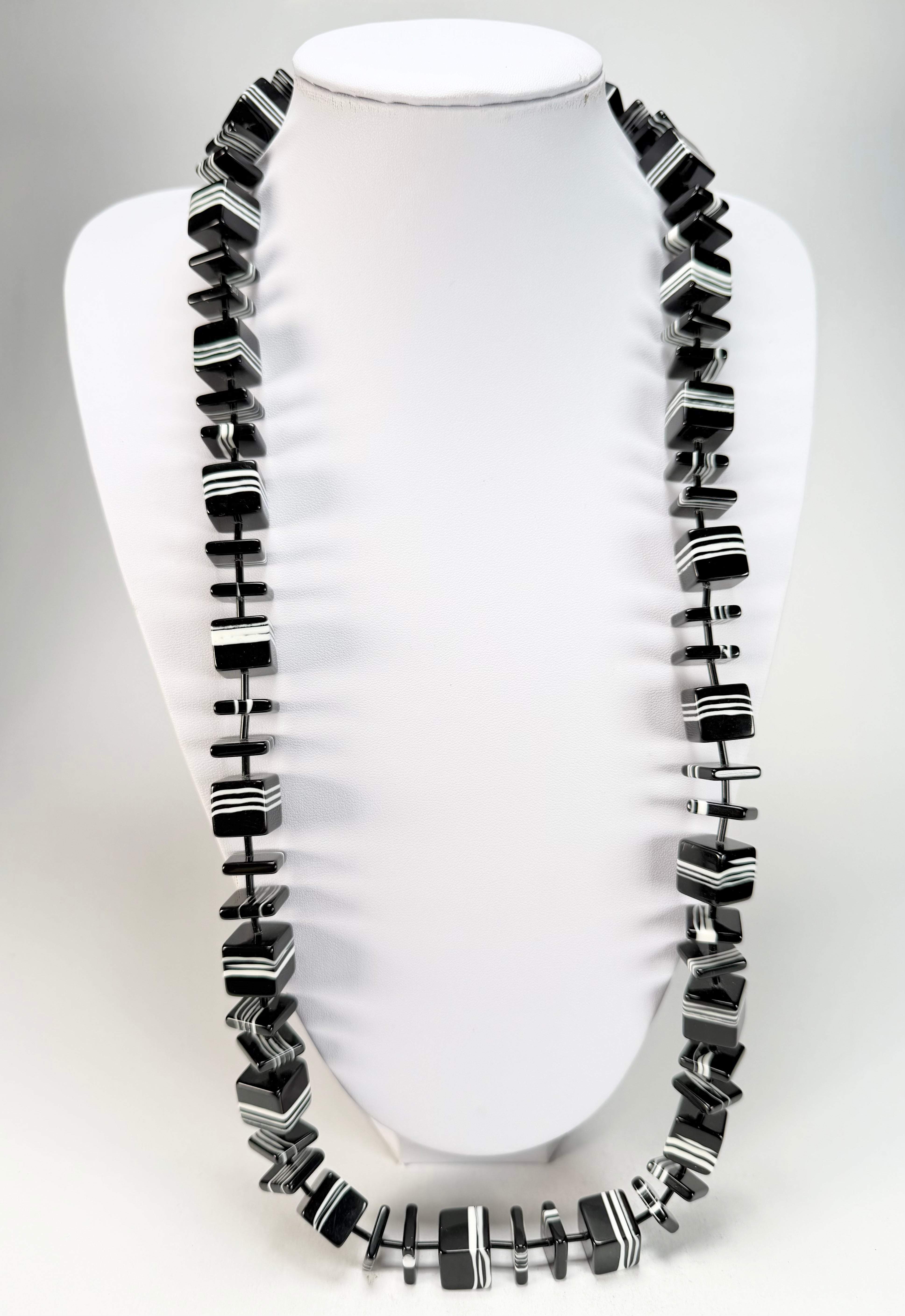 Jackie Brazil "Bar Code" Black & White Liquorice Squares 110cm Resin Necklace ( N2200 )