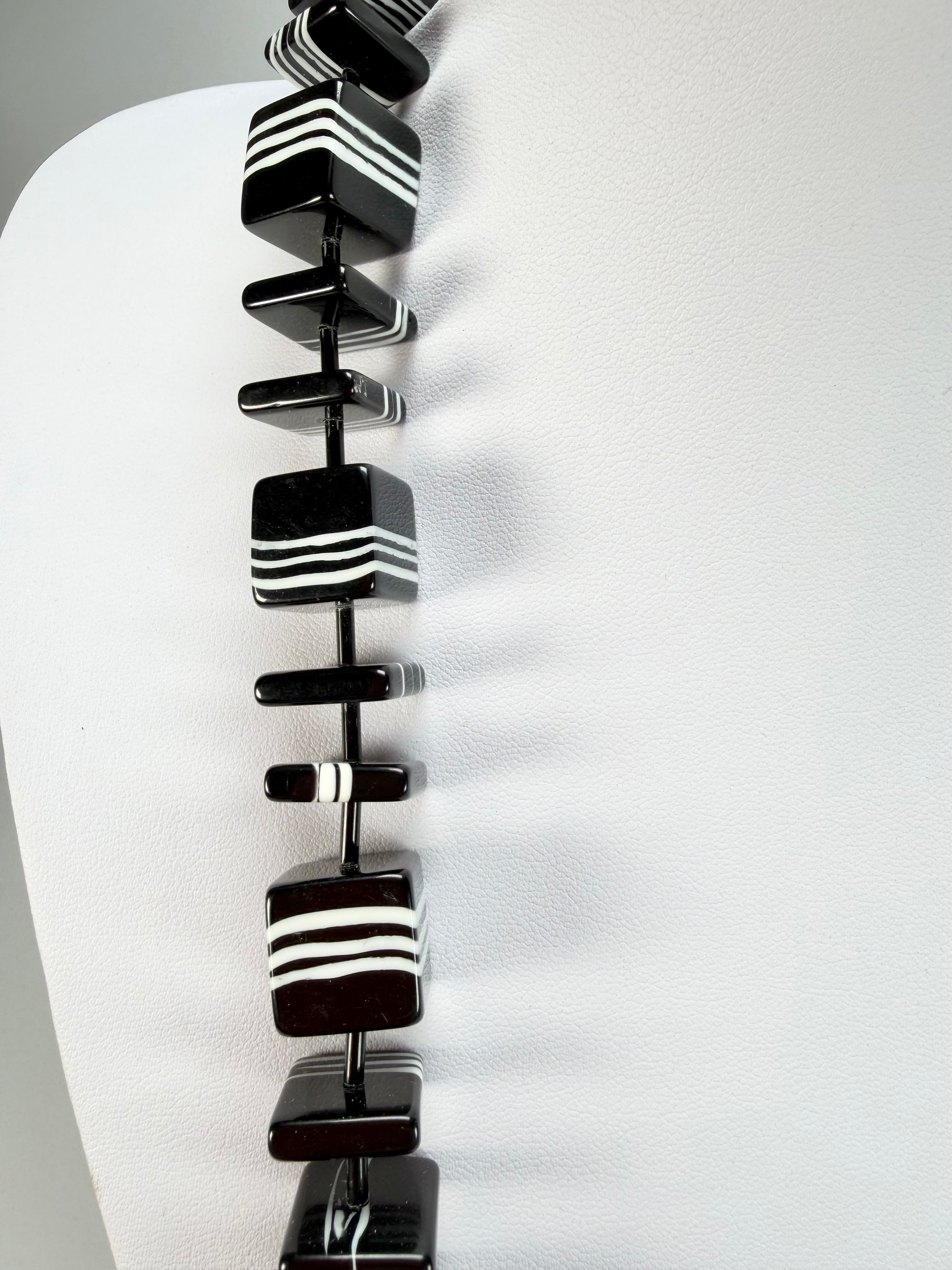 Jackie Brazil "Bar Code" Black & White Liquorice Squares 110cm Resin Necklace ( N2200 )