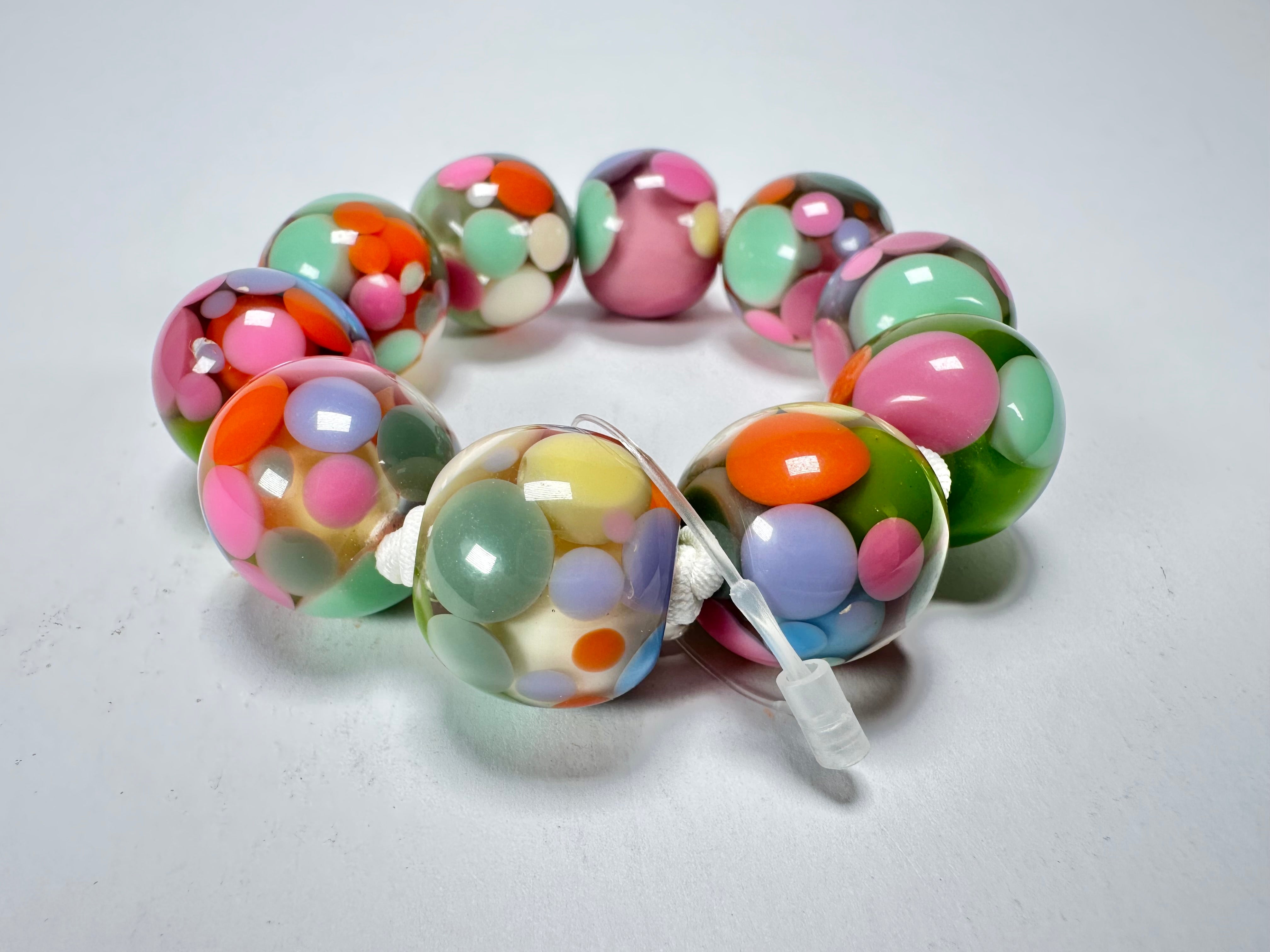 Jackie Brazil "Spots" Spotted Balls On Elastic Resin Bracelet ( B1470 )