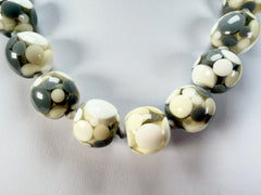 Jackie Brazil "Spotted Balls" Cream Spots Resin Necklace 50cm ( N1500 )