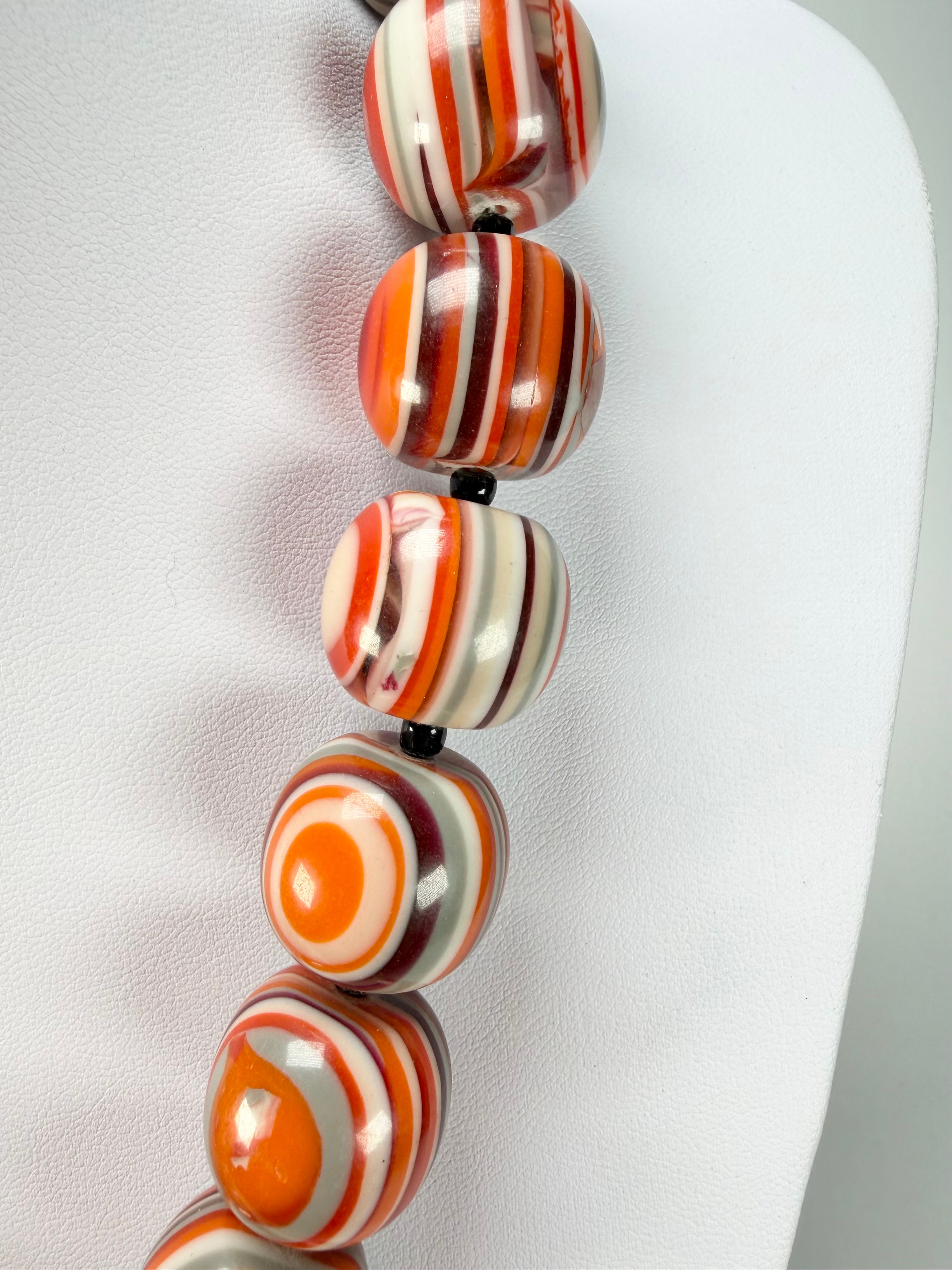 Jackie Brazil "Cat Eyes" Orange Mix Liquorice Balls Resin Necklace 50cm ( N0894 )