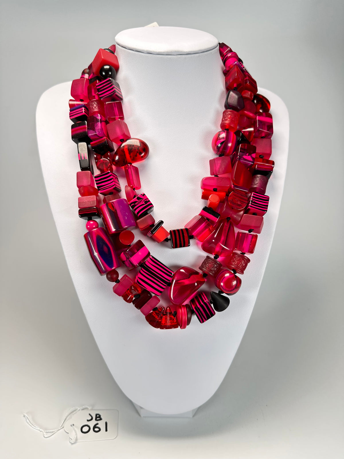 Jackie Brazil "Indiana" 3 Strand Multi-Bead Dark Pink Resin Necklace ( N0043 )