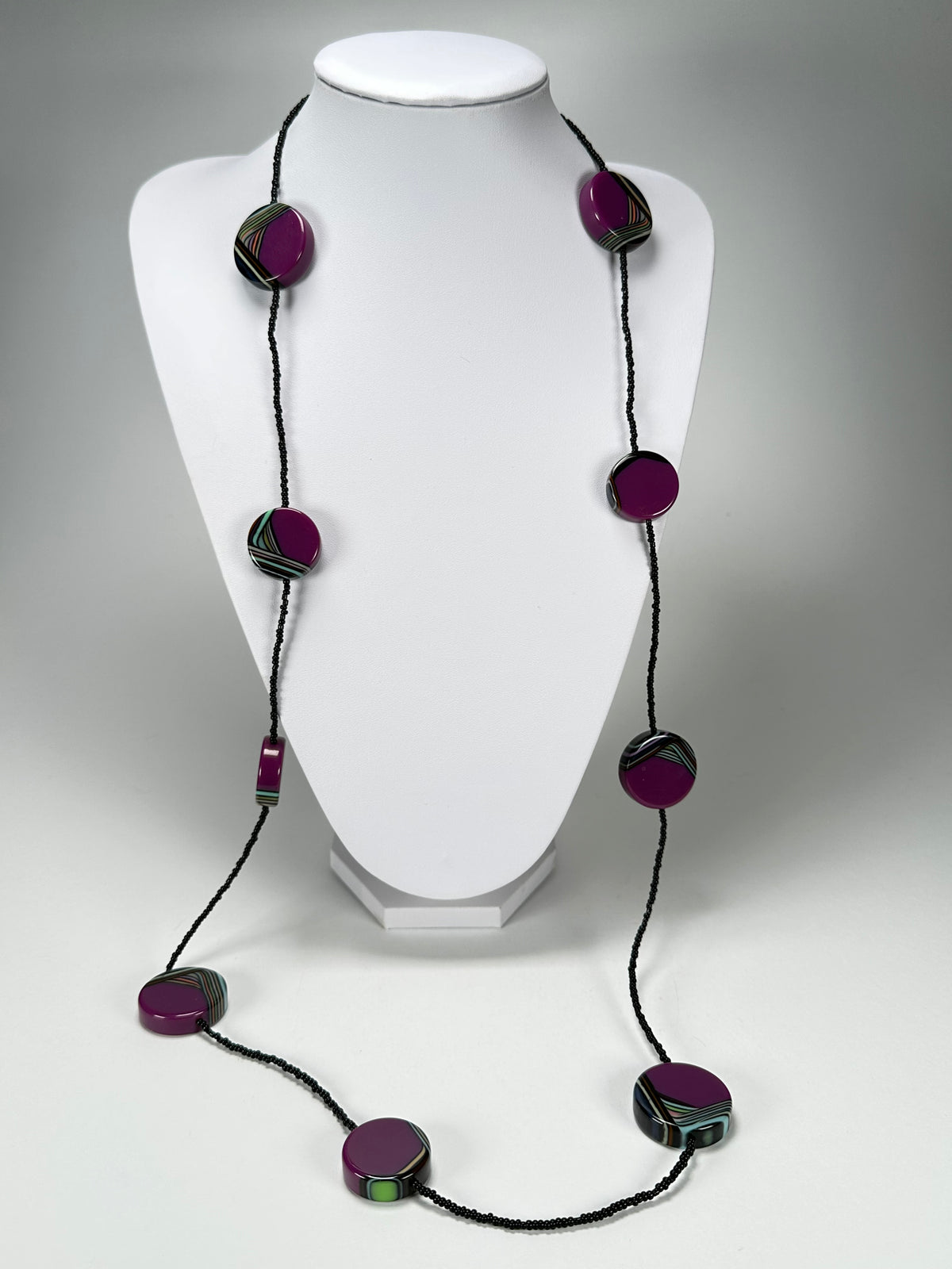 Jackie Brazil "Aida" Purple Swirls Discs With Beads Long Resin Necklace ( N3150 )