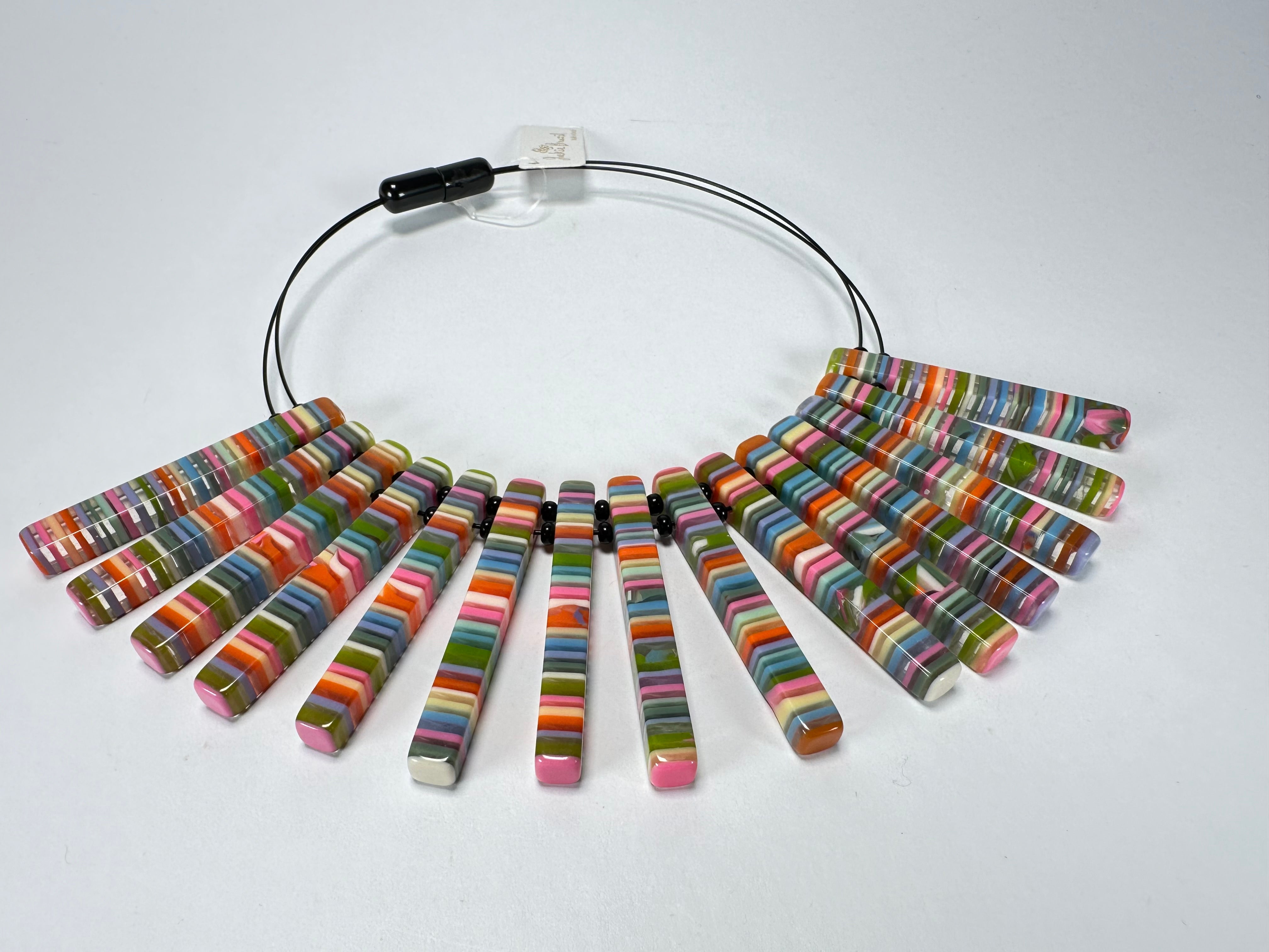 Jackie Brazil "Cleopatra" Liquorice Thin Rectangles On Wire Resin Choker Necklace ( N2660 )