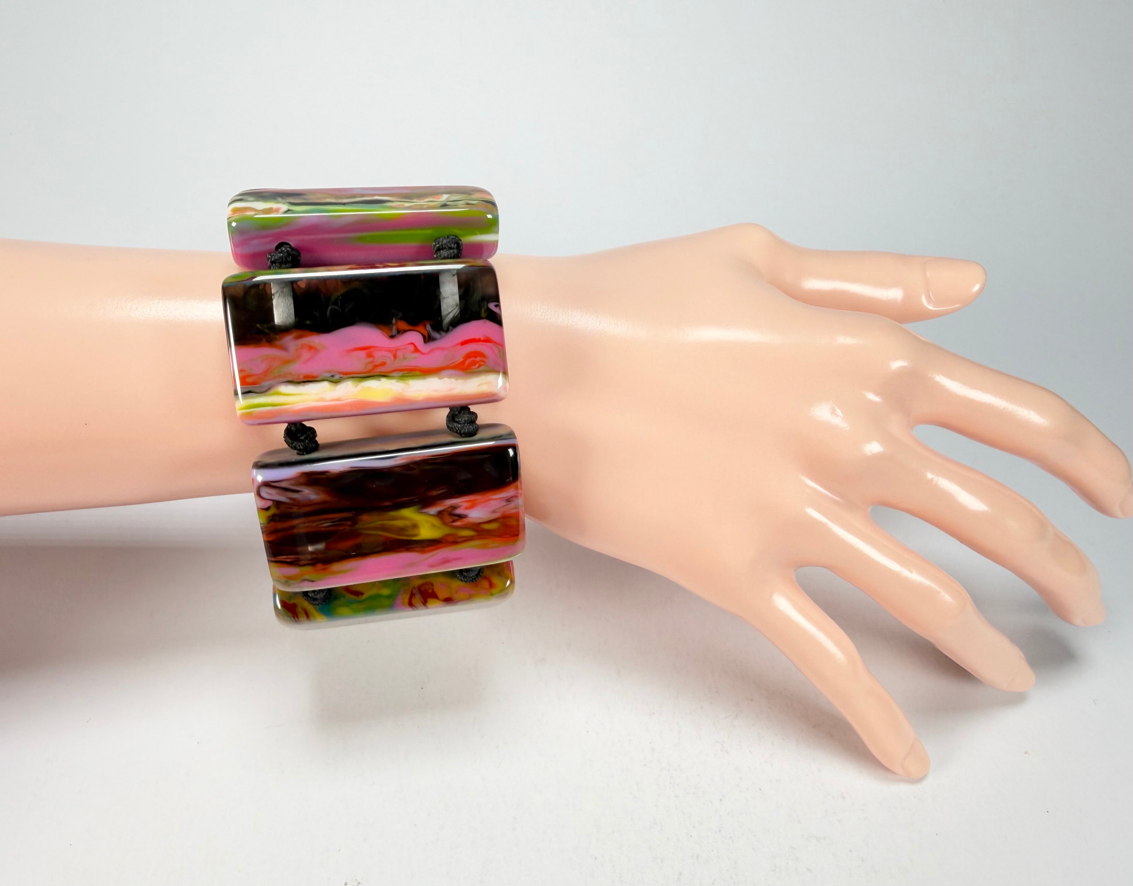 Jackie Brazil "Pop Art" Kandinsky 8 Squares Elasticated Bracelet ( B0376 )
