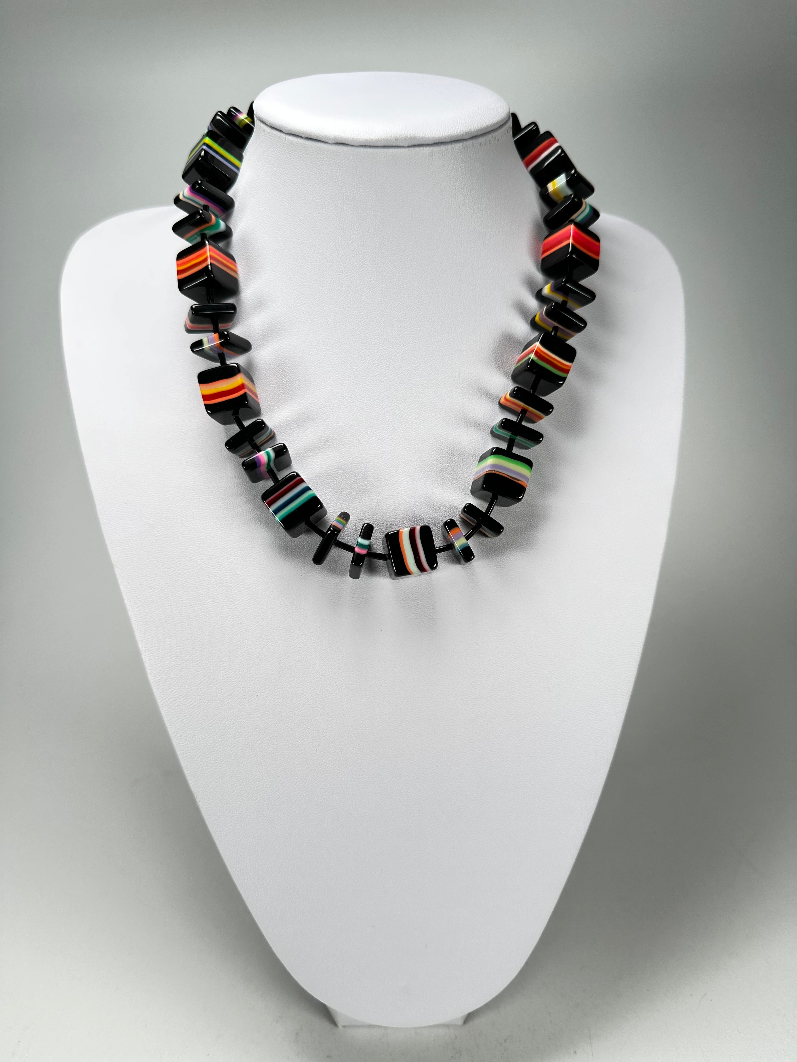 Jackie Brazil "Bar Code" Mix Black & Liquorice Squares Short Resin Necklace ( N2202 )