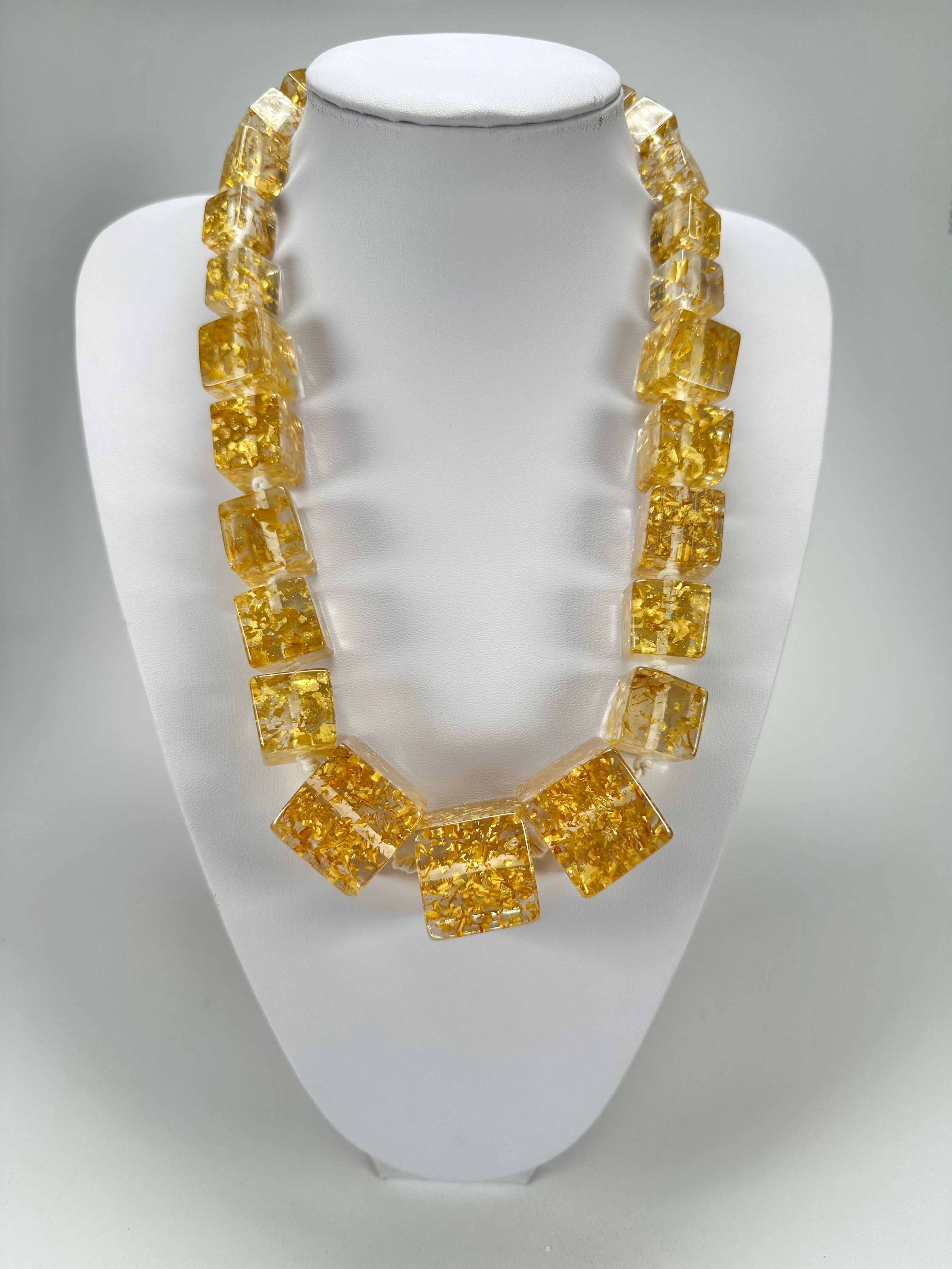 Jackie Brazil "Gold Flakes" Mix Size Liquorice Cubes Resin Necklace ( N3343 )