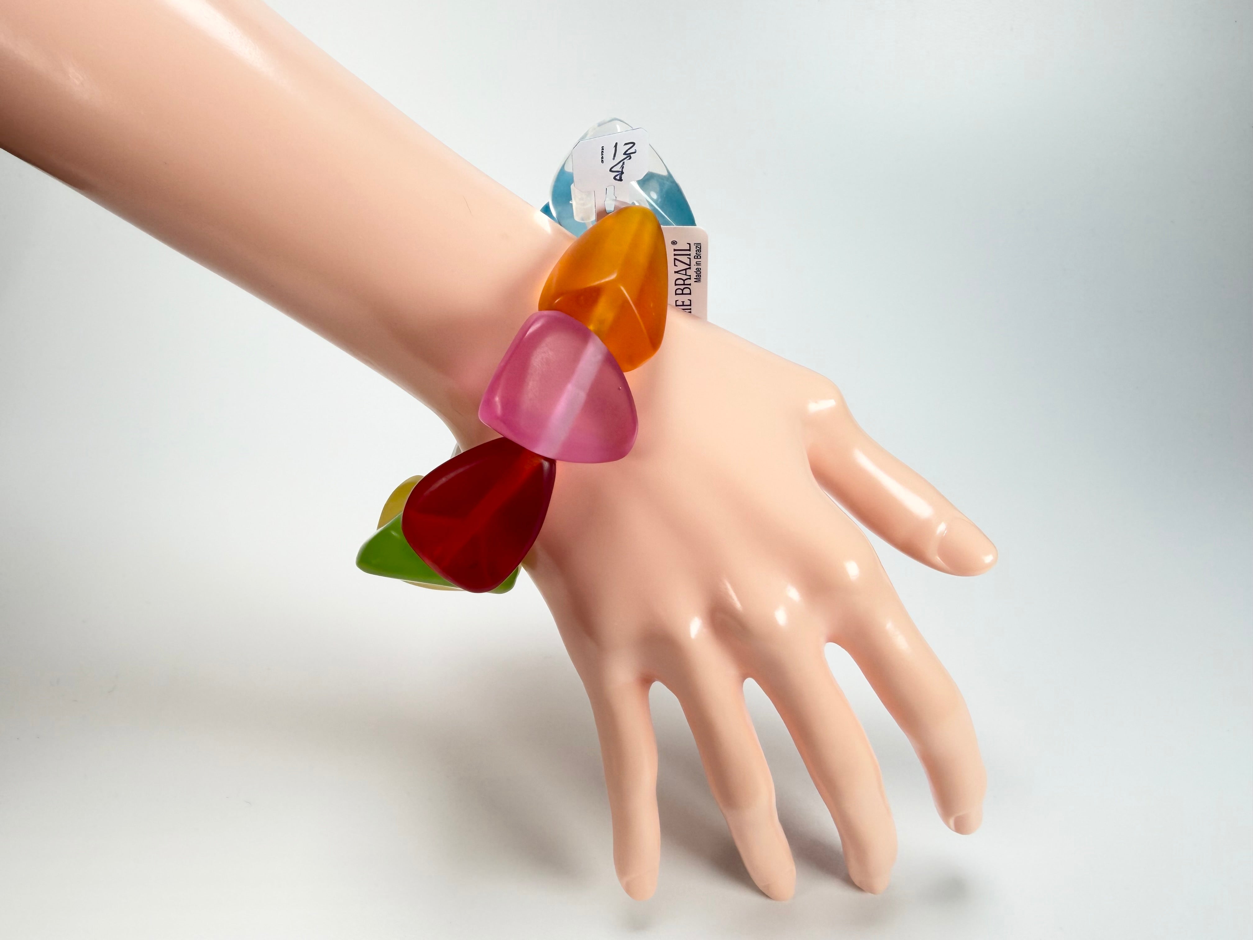 Jackie Brazil "Diamonds" Transparent Summer Frost Flintstone Bone Bracelet ( B0211 )