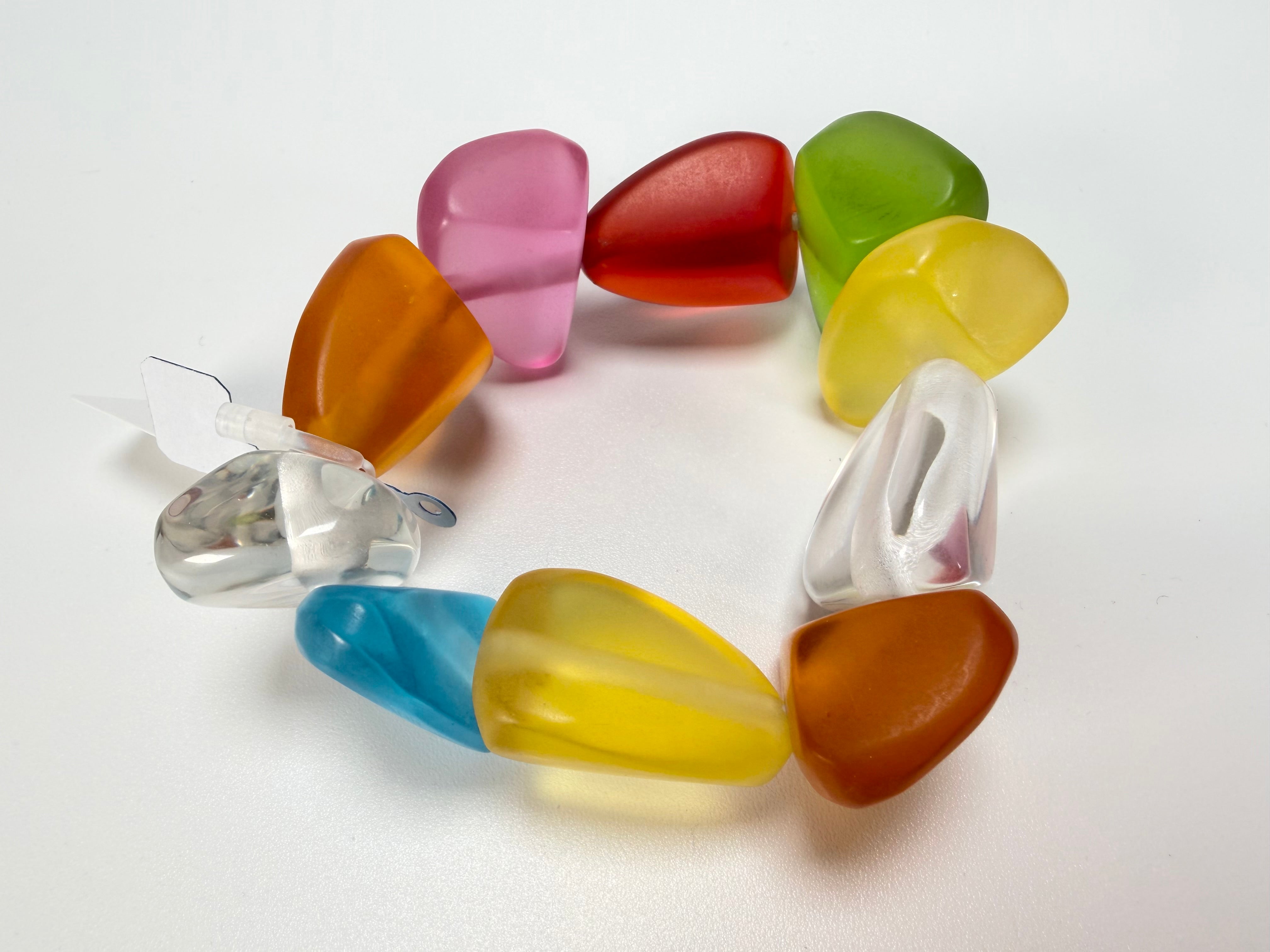Jackie Brazil "Diamonds" Transparent Summer Frost Flintstone Bone Bracelet ( B0211 )
