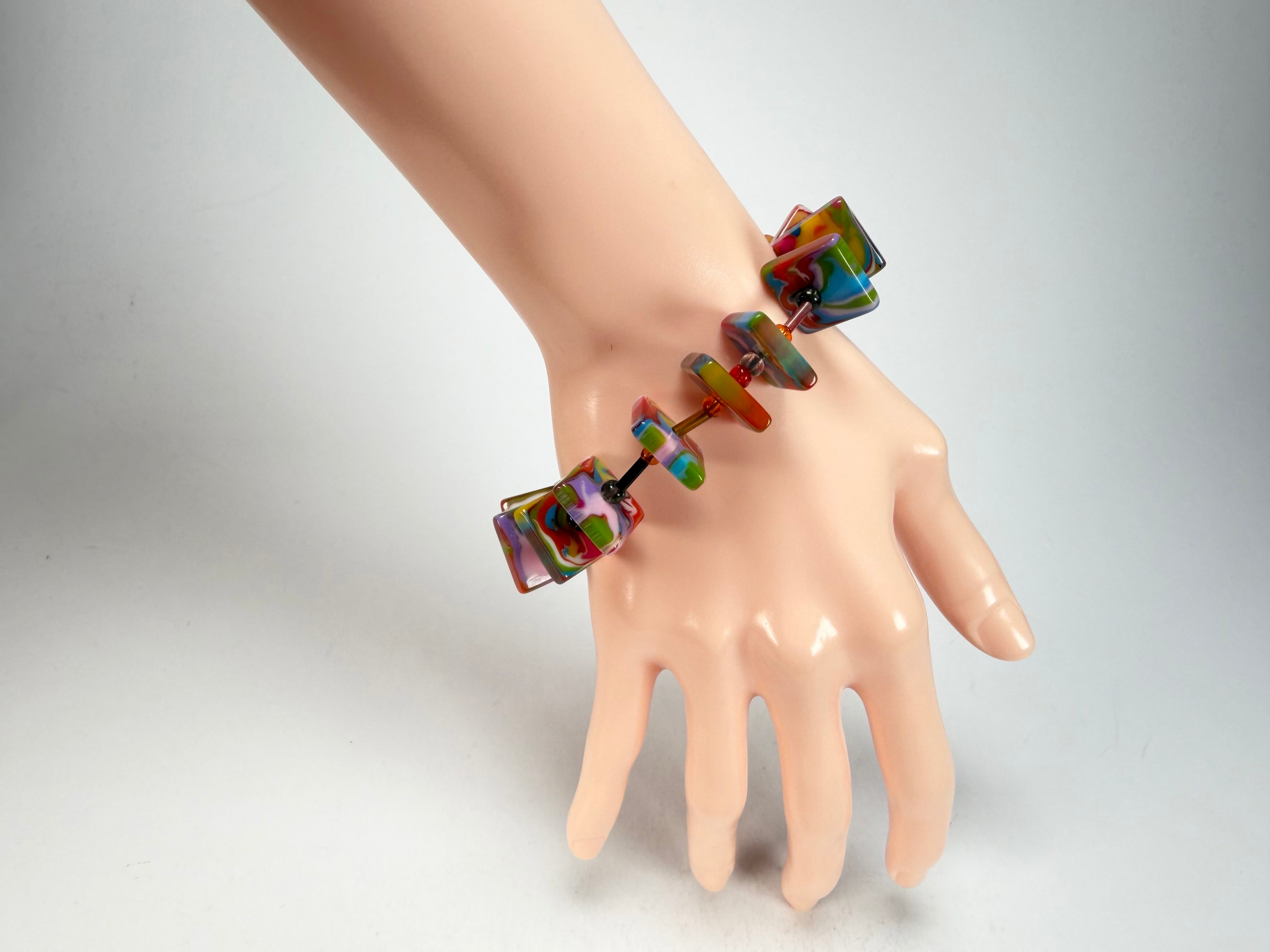 Jackie Brazil "Africa" Kandinsky Liquorice Squares & Beads Resin Bracelet ( B0189 )