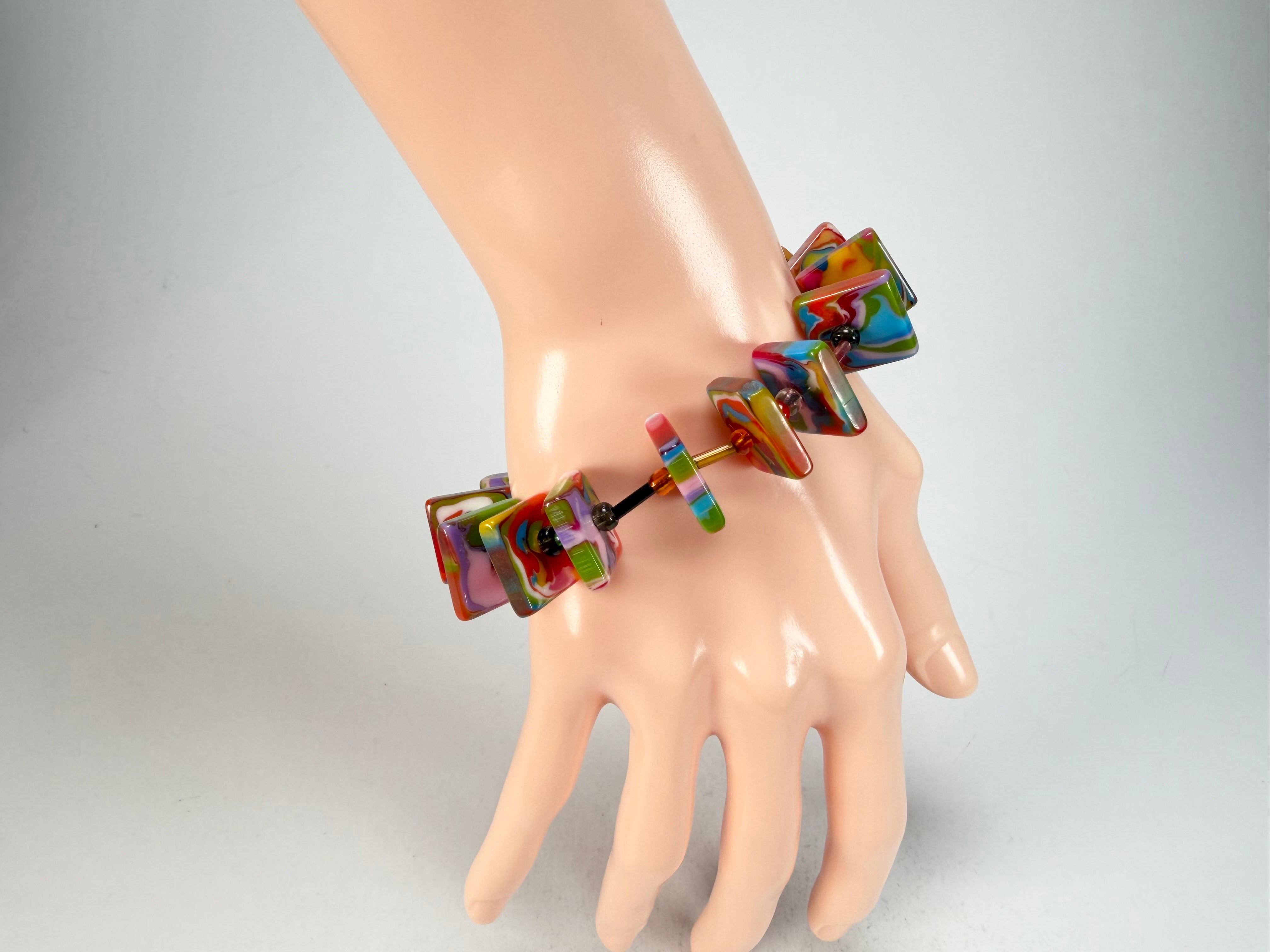 Jackie Brazil "Africa" Kandinsky Liquorice Squares & Beads Resin Bracelet ( B0189 )