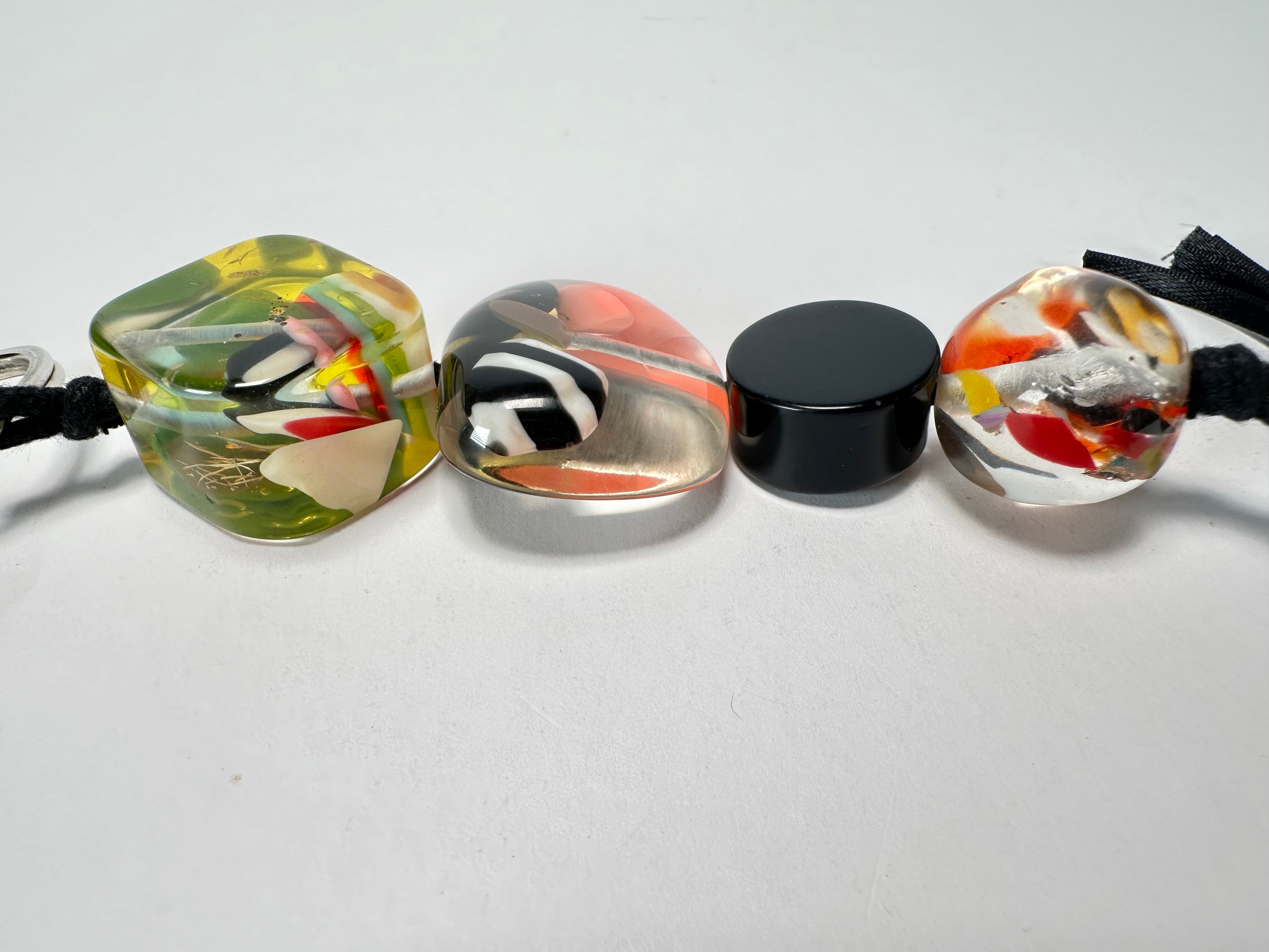 Jackie Brazil "Black & Cascade" Mix Beads Resin Keyring ( K0179 )