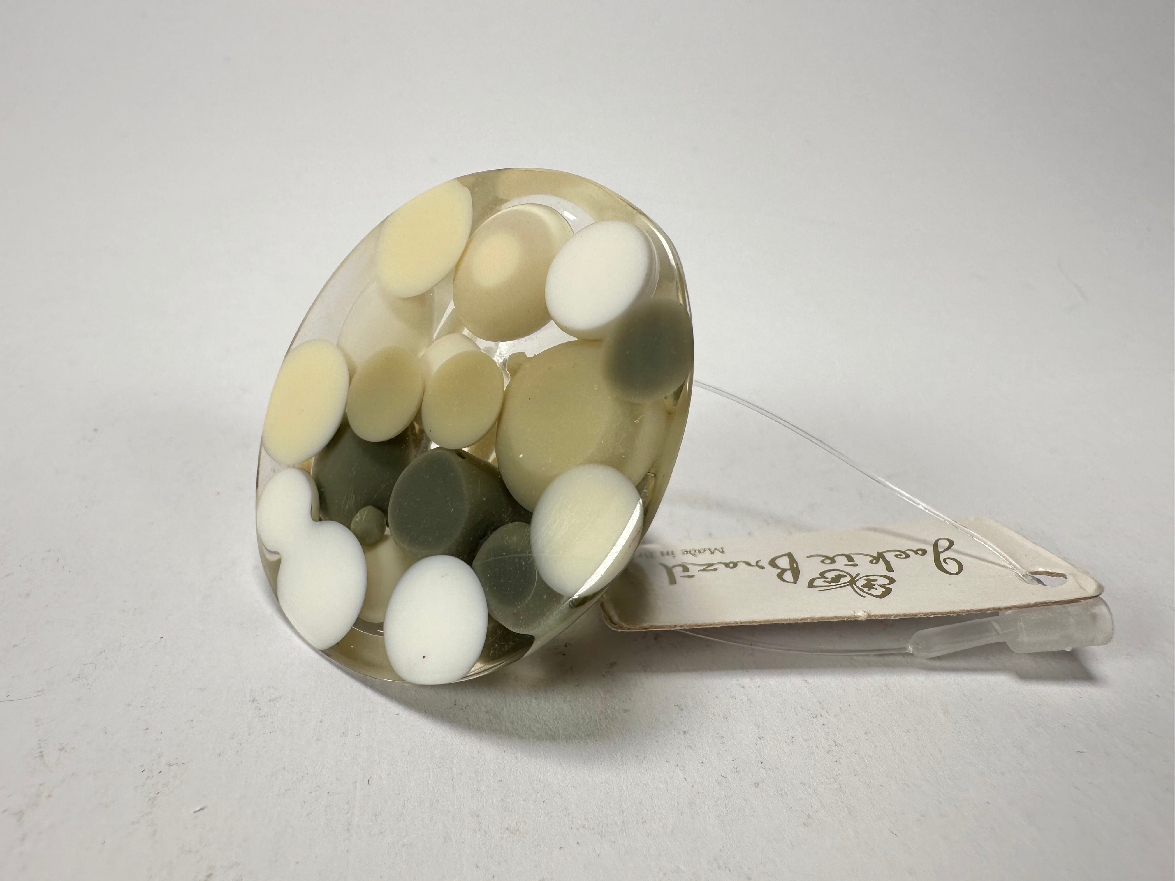 Jackie Brazil "Acrobatic" Flat Round Petite Cream Mix Balls Spots Resin Ring ( R2536 ) Size UK O / US 7.5