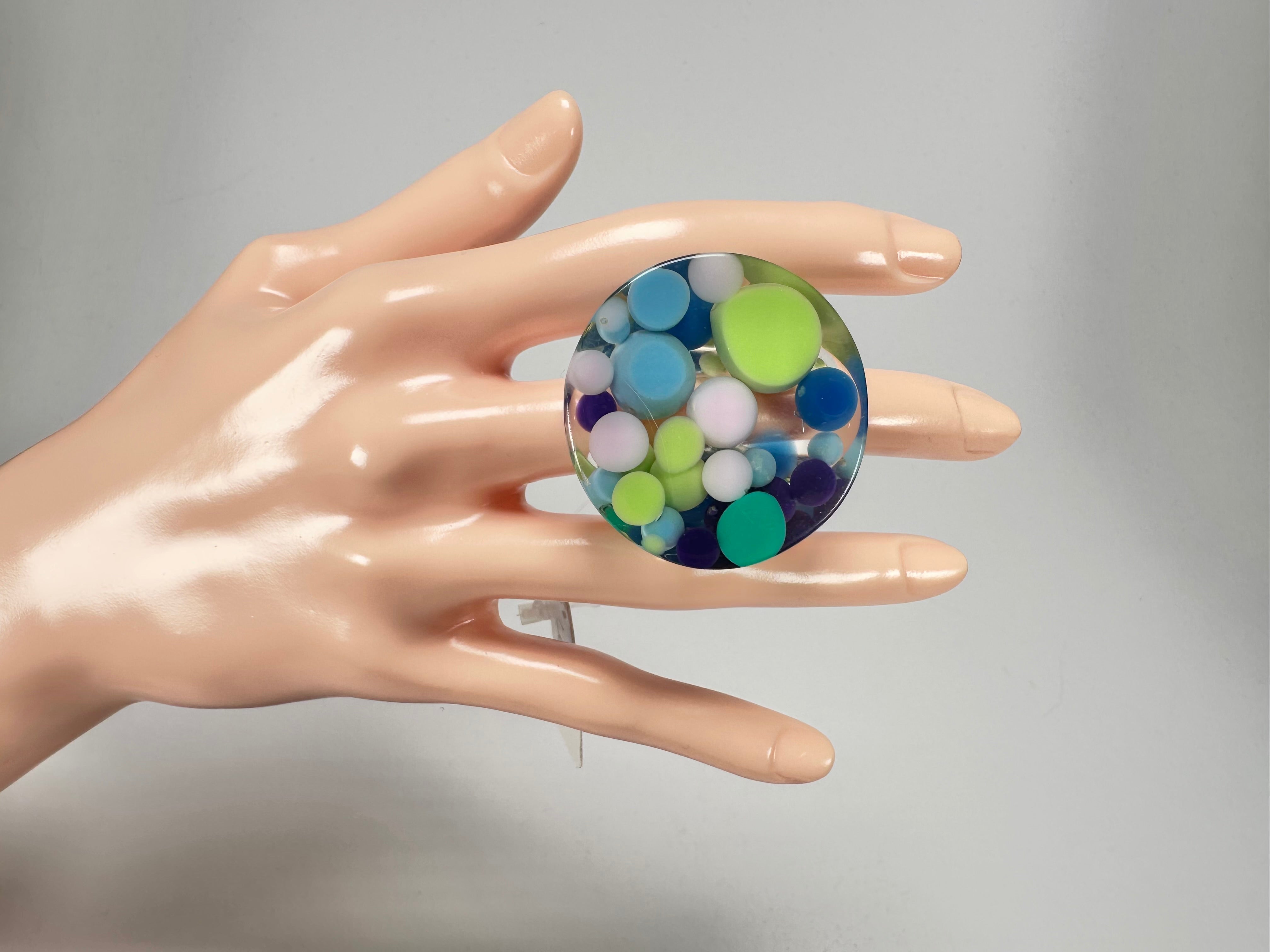 Jackie Brazil "Acrobatic" Flat Round Petite Blue Balls Spots Resin Ring ( R2536 ) Size UK P / US 7.5