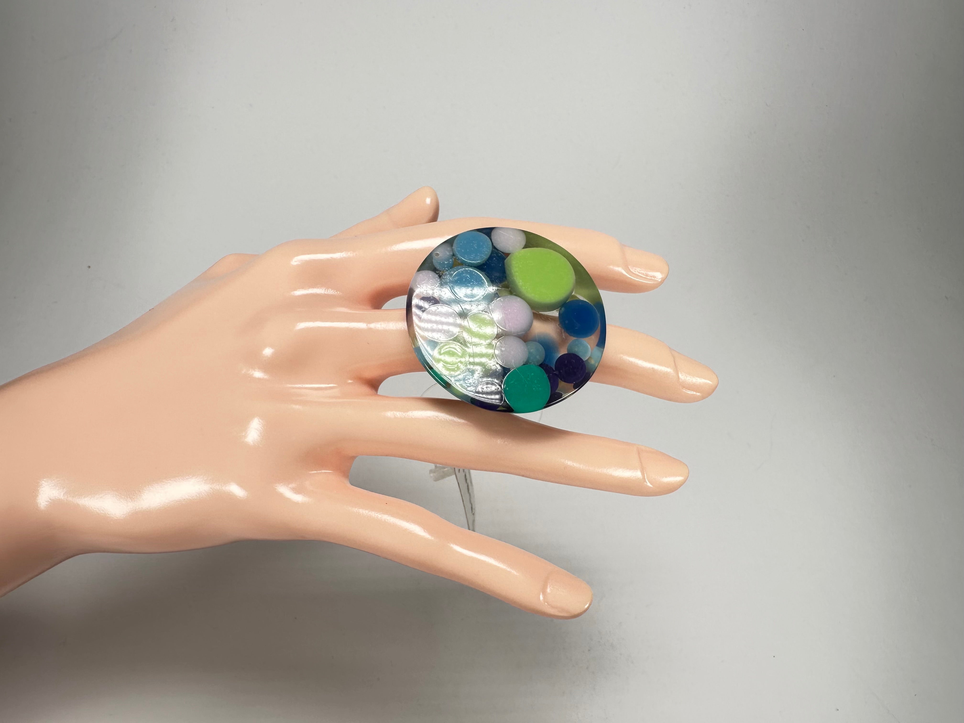 Jackie Brazil "Acrobatic" Flat Round Petite Blue Balls Spots Resin Ring ( R2536 ) Size UK P / US 7.5
